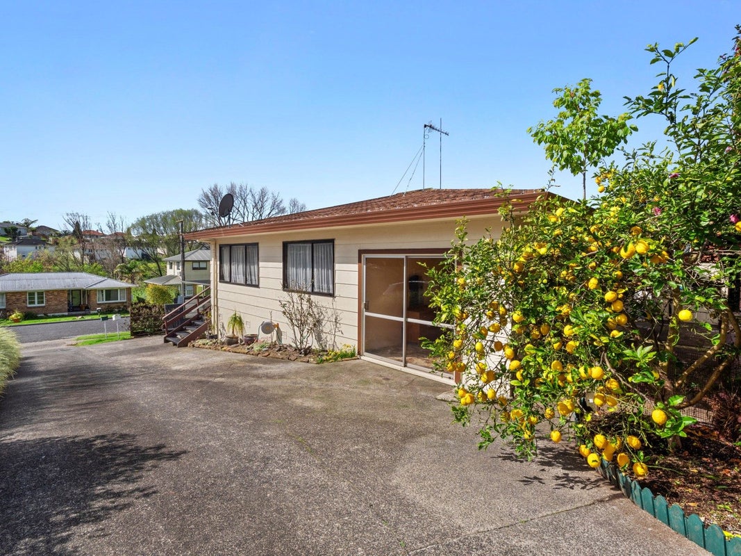 18A Esk Street, Parkvale, Tauranga - Carousel 1