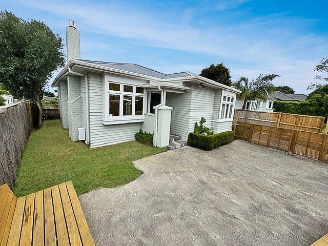151 Mount Smart Road, Onehunga, Auckland - Carousel 1