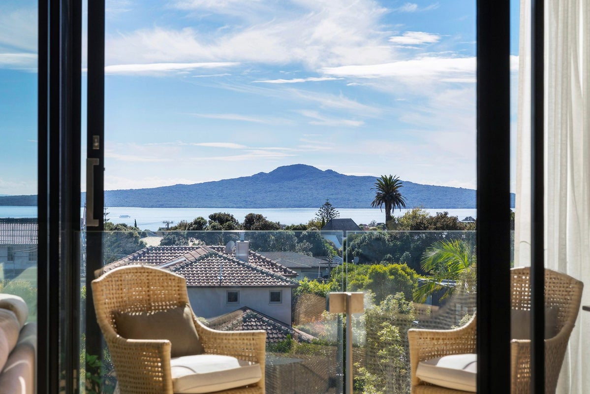 304/236 Kepa Road, Mission Bay, Auckland - Carousel 1