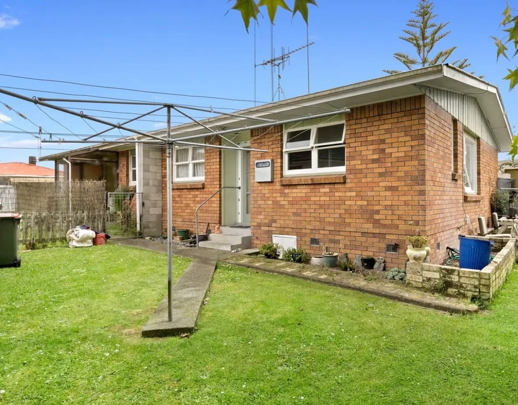 35B Anthony Crescent, Bader, Hamilton - Carousel 2