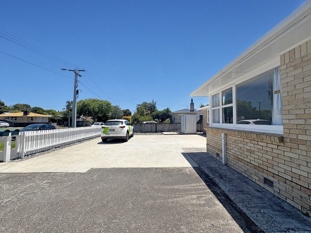 38 Helena Road, Hillcrest, Hamilton - Carousel 12