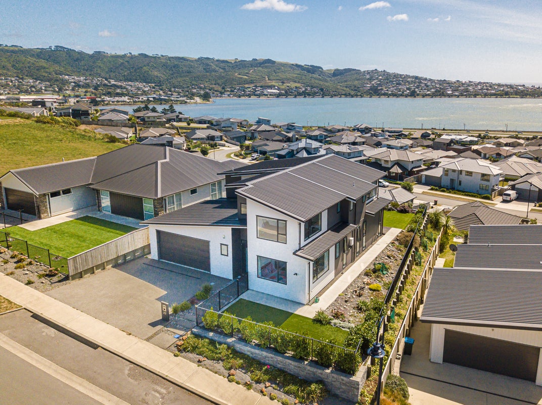 22 Waitaria Terrace, Aotea, Porirua - Carousel 2