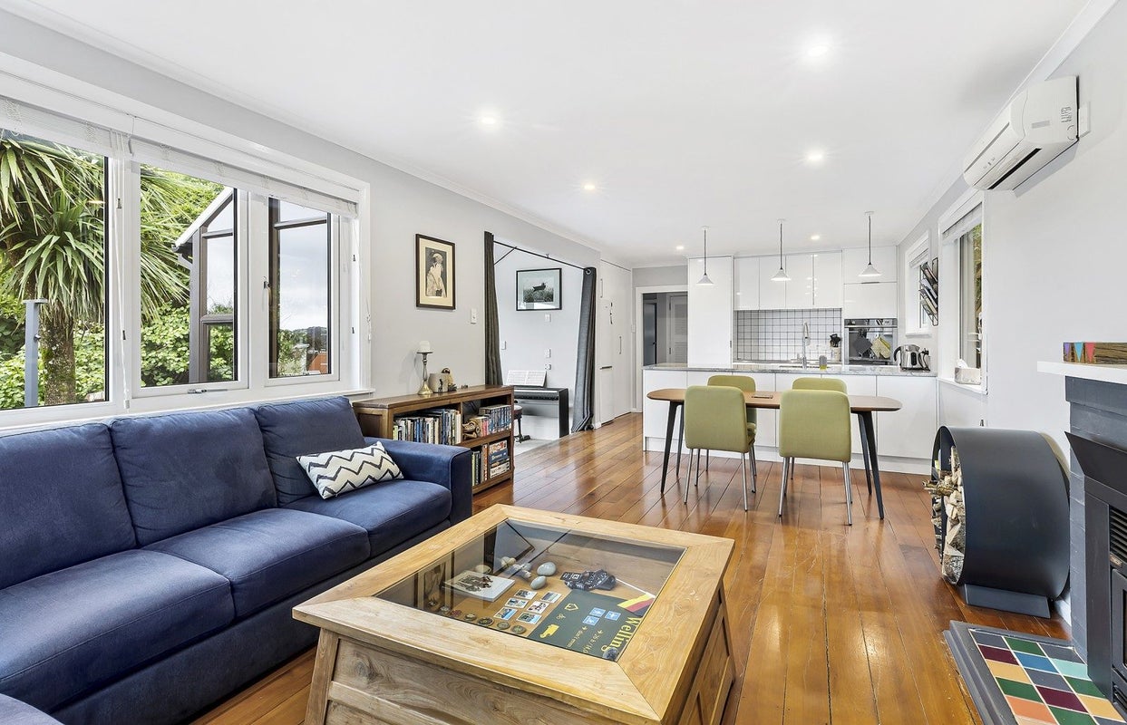 26 Croydon Street, Karori, Wellington - Carousel 2