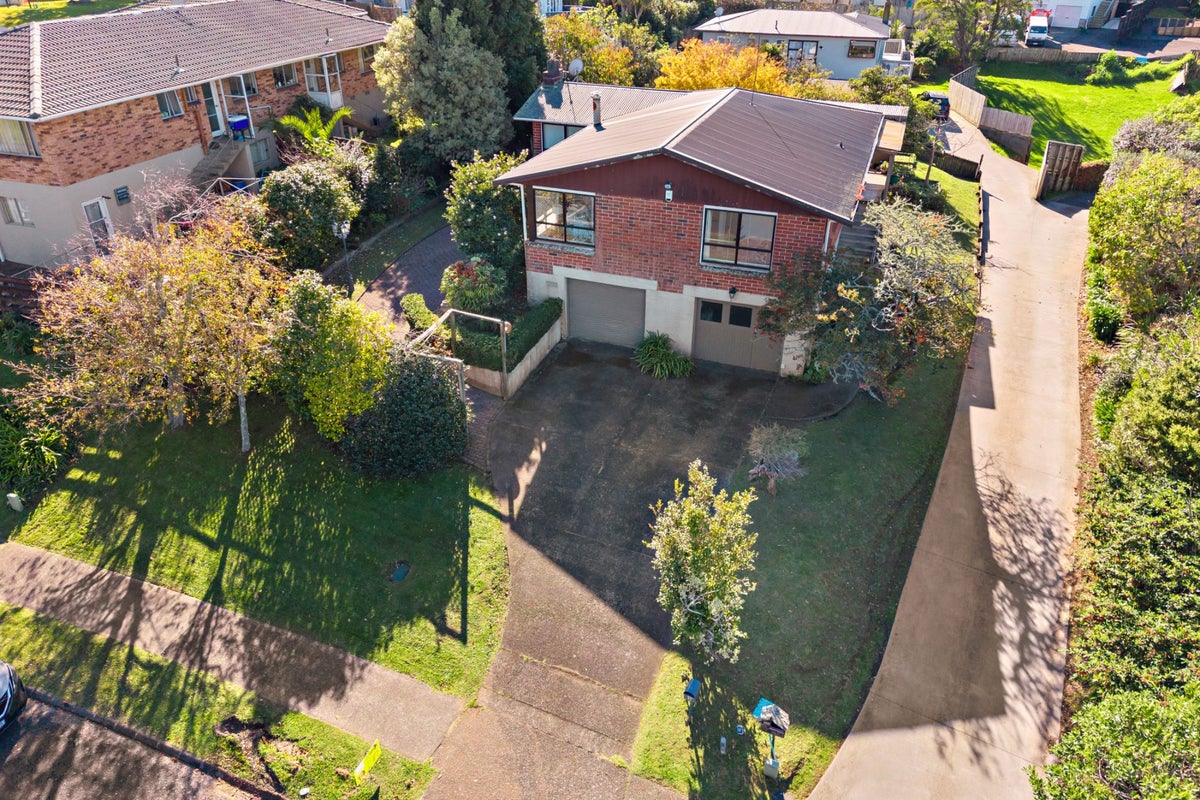 3 Riverhills Avenue, Pakuranga Heights, Auckland - Carousel 1