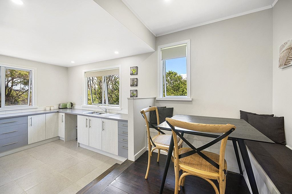 27 Goodwin Avenue, Oneroa, Waiheke Island - Carousel 50