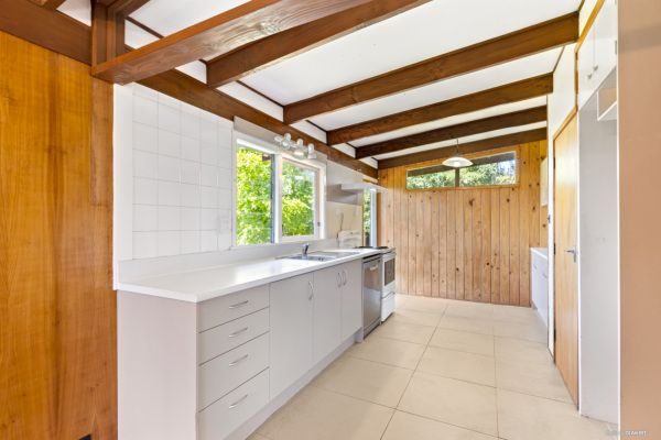 31 Cron Avenue, Te Atatu South, Auckland - Carousel 2