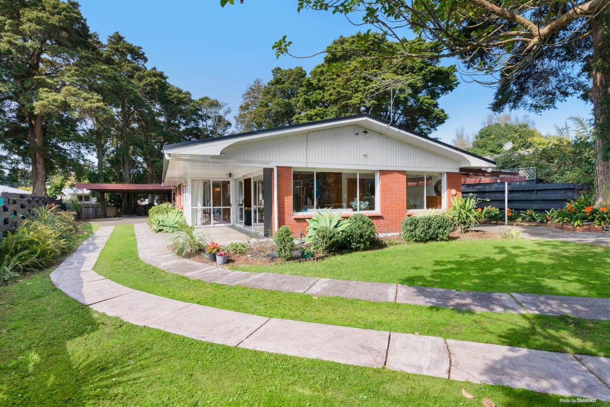46 David Avenue, Hillpark, Auckland - Carousel 1