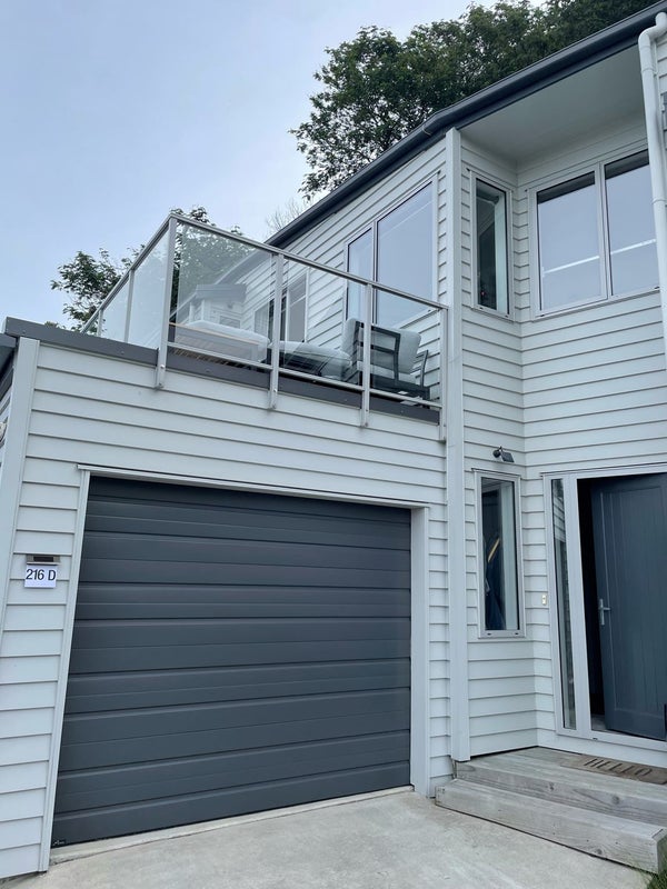 216D Sutherland Road, Lyall Bay, Wellington - Carousel 1