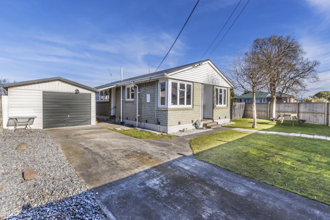 53 Lyndhurst Crescent, Aranui, Christchurch - Carousel 2