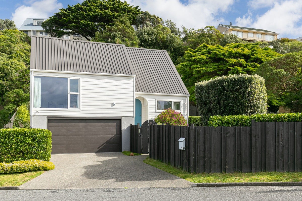 105 Akaroa Drive, Maupuia, Wellington, Wellington - Carousel 2