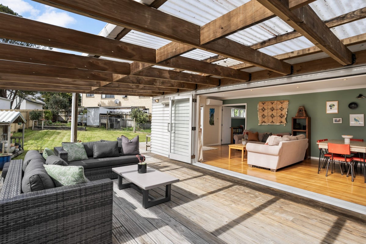 12 Putney Place, Ranui, Auckland - Carousel 1