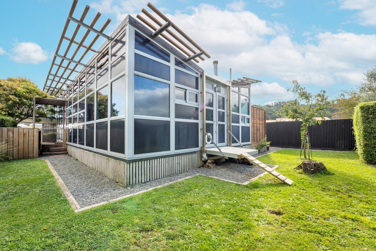 9A NORRIS GR, TAITA, LOWER HUTT - Carousel 2