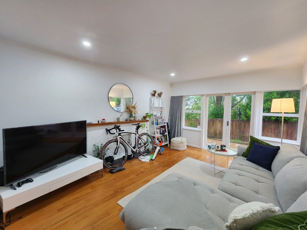 18A Parrs Cross road, Henderson, Waitakere - Carousel 2
