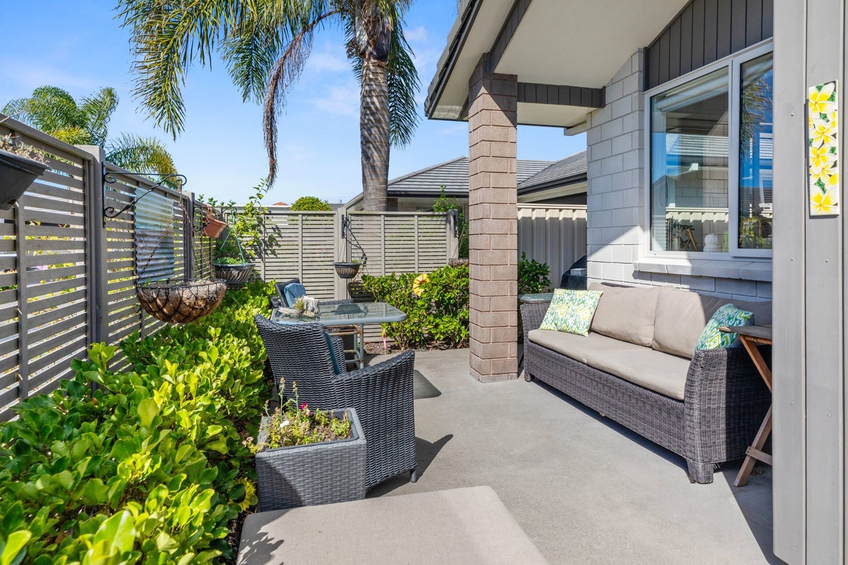 10 Spinnaker Drive, Papamoa Beach, Papamoa - Carousel 2