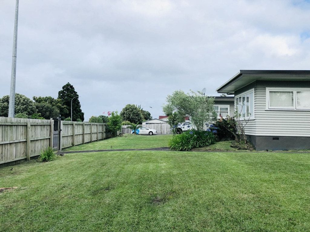 119 Te Atatu Road, Te Atatu South, Auckland - Carousel 2