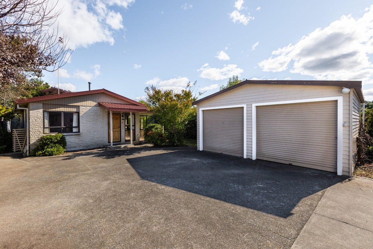 101 Mayfair Avenue, Mayfair, Hastings - Carousel 2