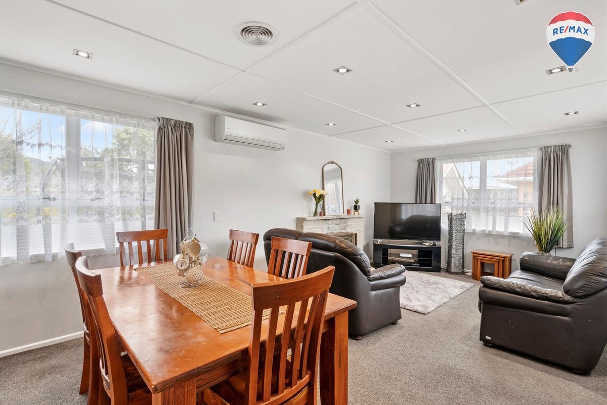 204 Taita Drive, Avalon, Lower Hutt - Carousel 2