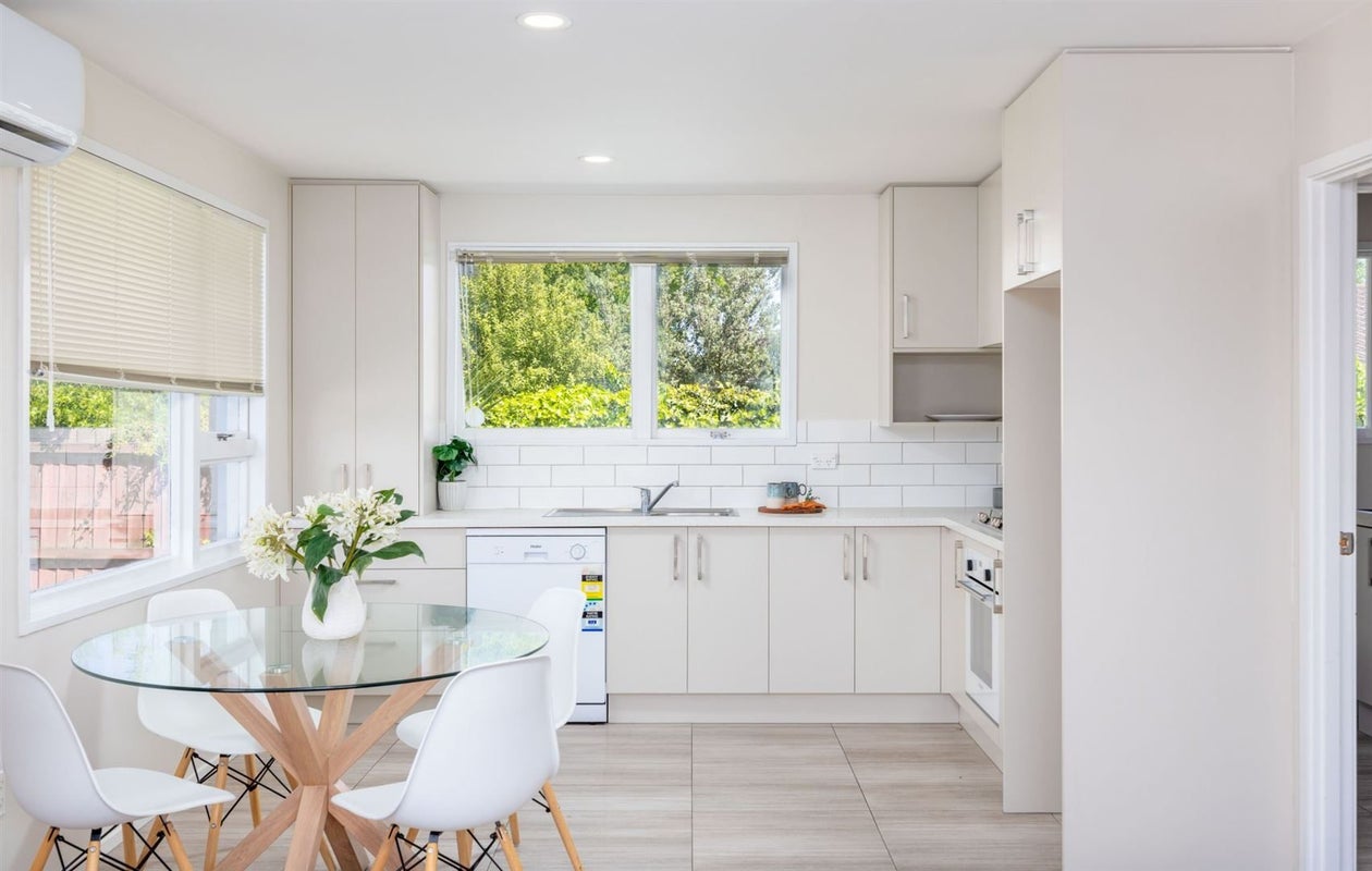 2/7 Farnborough Street, Aranui, Christchurch - Carousel 2