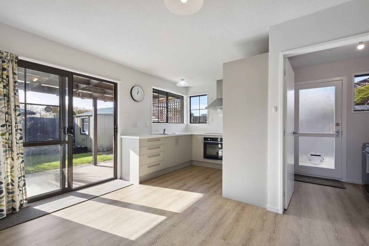 2/38 Greenock Street, Redwood, Christchurch - Carousel 2