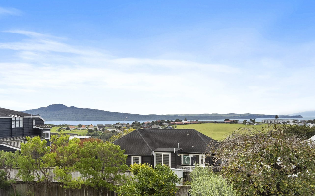 5/10 Sudeley Street, Orakei, Auckland - Carousel 2