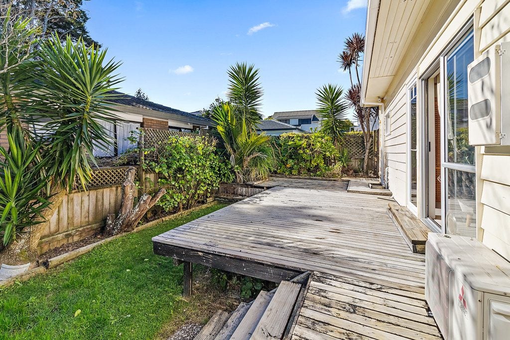 5 Oak Street, Royal Oak, Auckland - Carousel 2