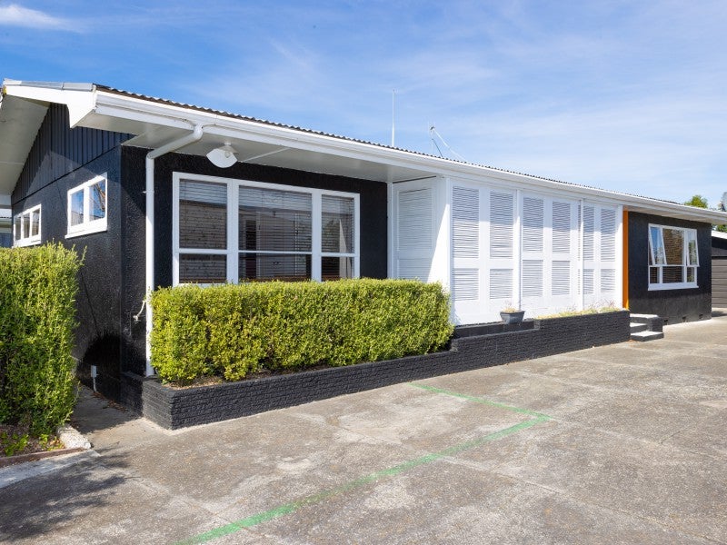 37 Barnard Avenue, Maraenui, Napier - Carousel 1
