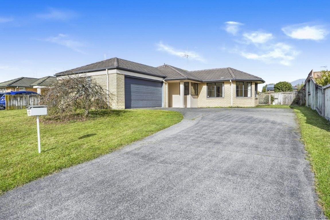 12 Farnham Close, Rototuna North, Hamilton - Carousel 1