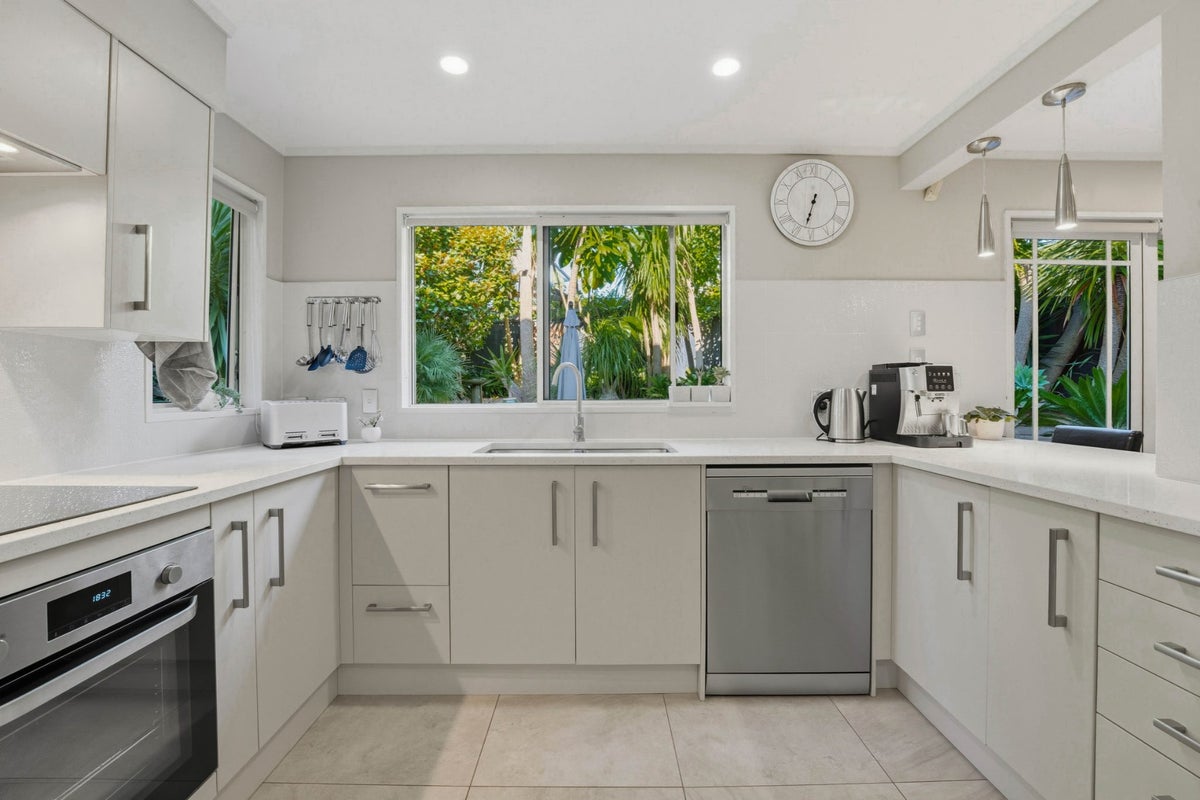 5 Summerfield Lane, Albany, Auckland - Carousel 2