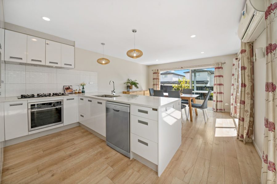 17 Collier Drive, Flat Bush, Auckland - Carousel 2