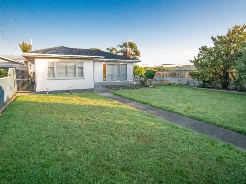 1057 Tremaine Avenue, Roslyn, Palmerston North - Carousel 1
