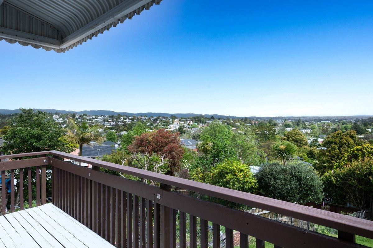20 Terra Nova Street, Glen Eden, Auckland - Carousel 1