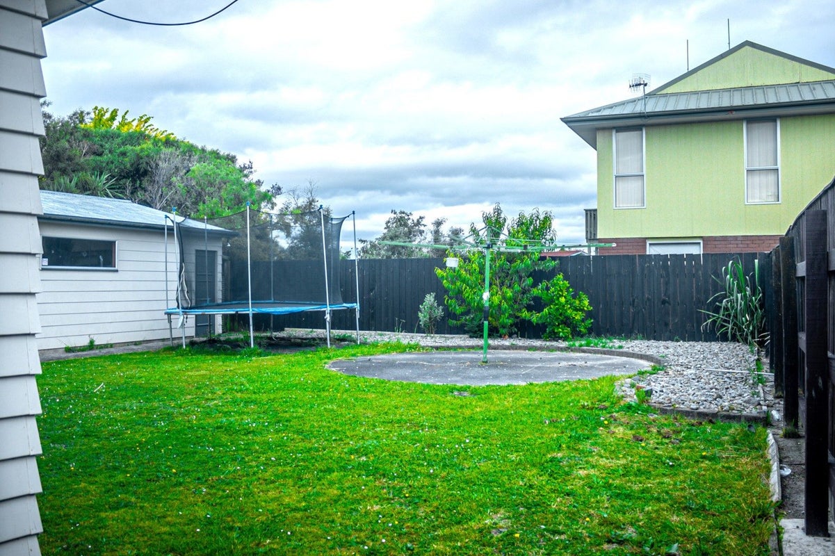 17 John F Kennedy Drive, Milson, Palmerston North - Carousel 18