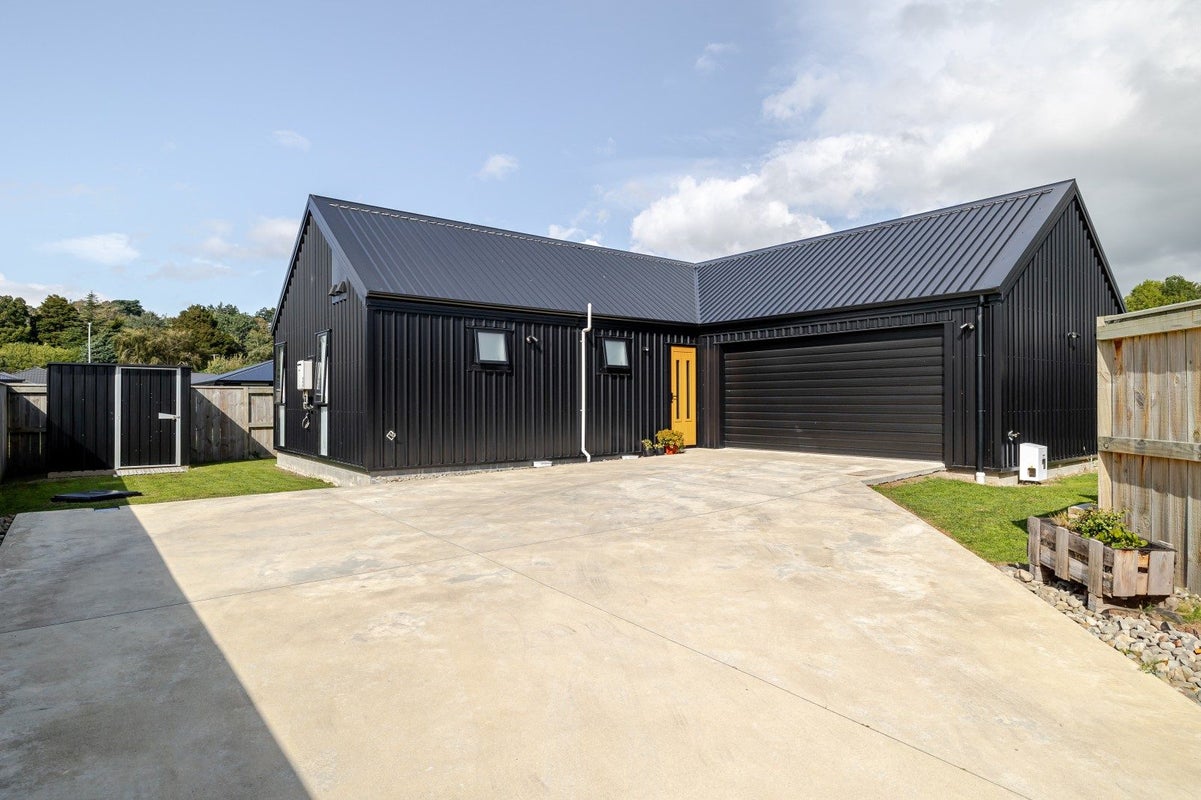 28B Princess Street, Pahiatua, Pahiatua - Carousel 1