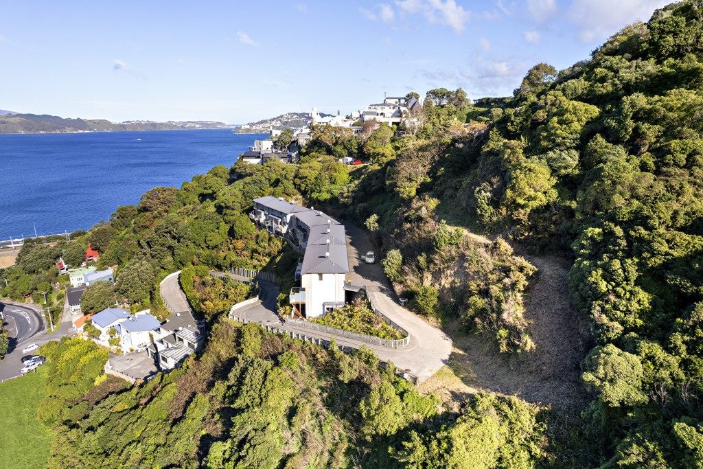 17 Onslow Road, Khandallah, Wellington - Carousel 2