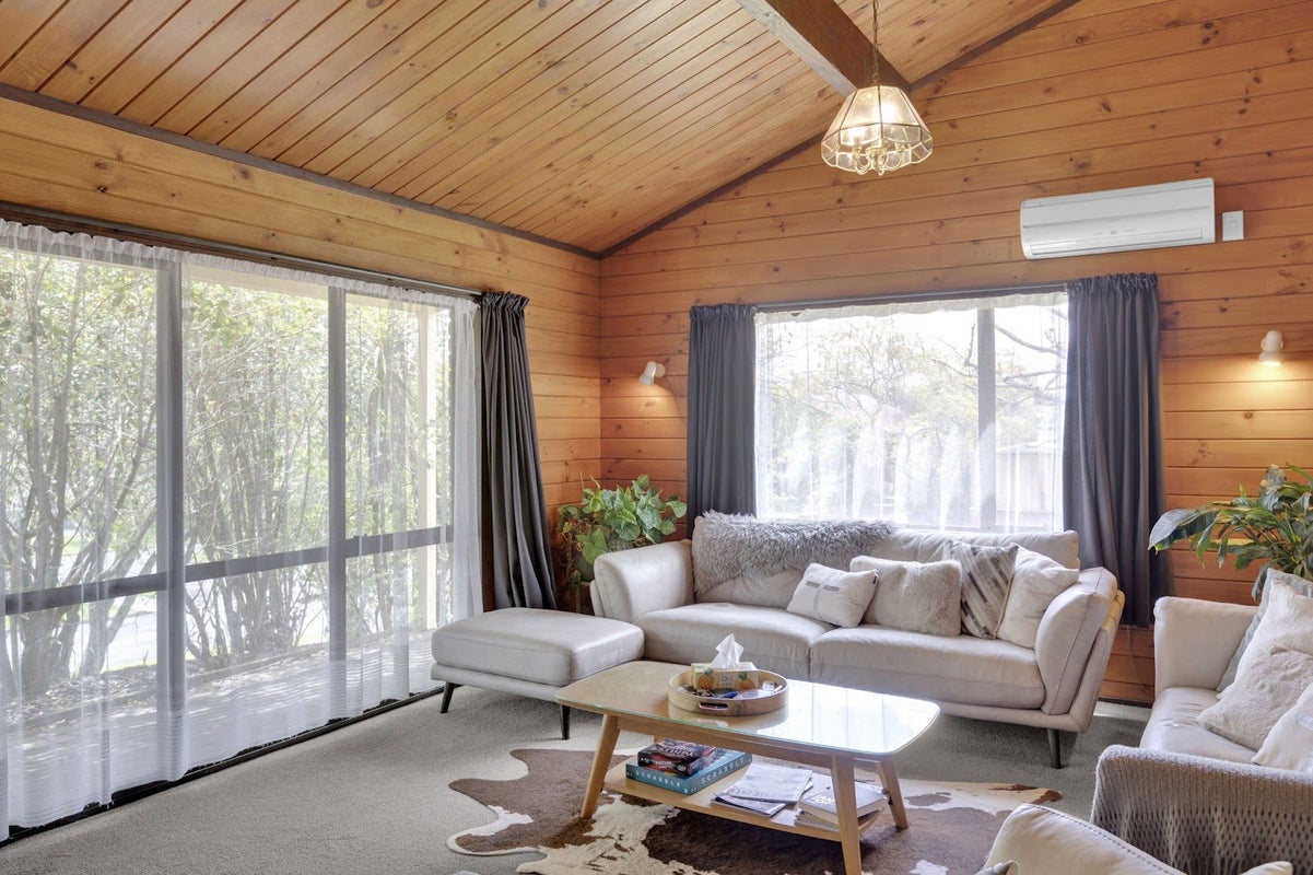 5 Marlowe Drive, Leamington, Cambridge - Carousel 2