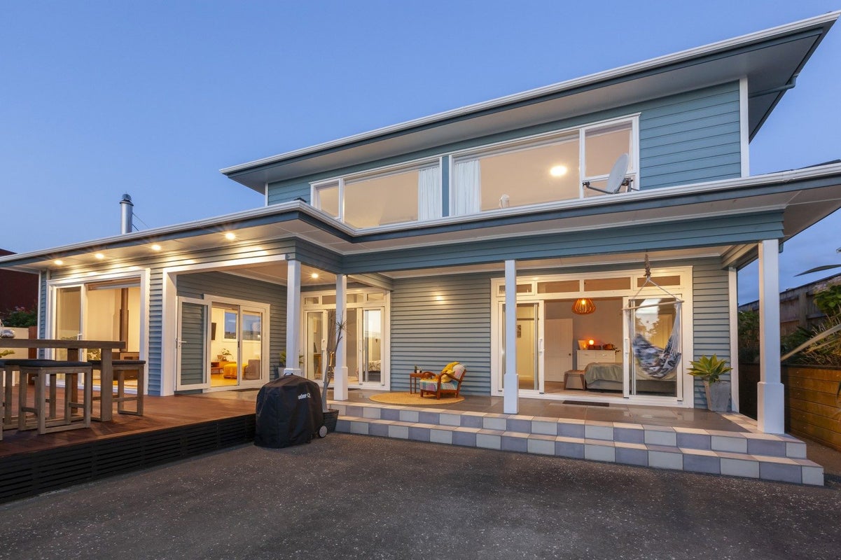 30 Newry Road, Raumati Beach, Paraparaumu - Carousel 1