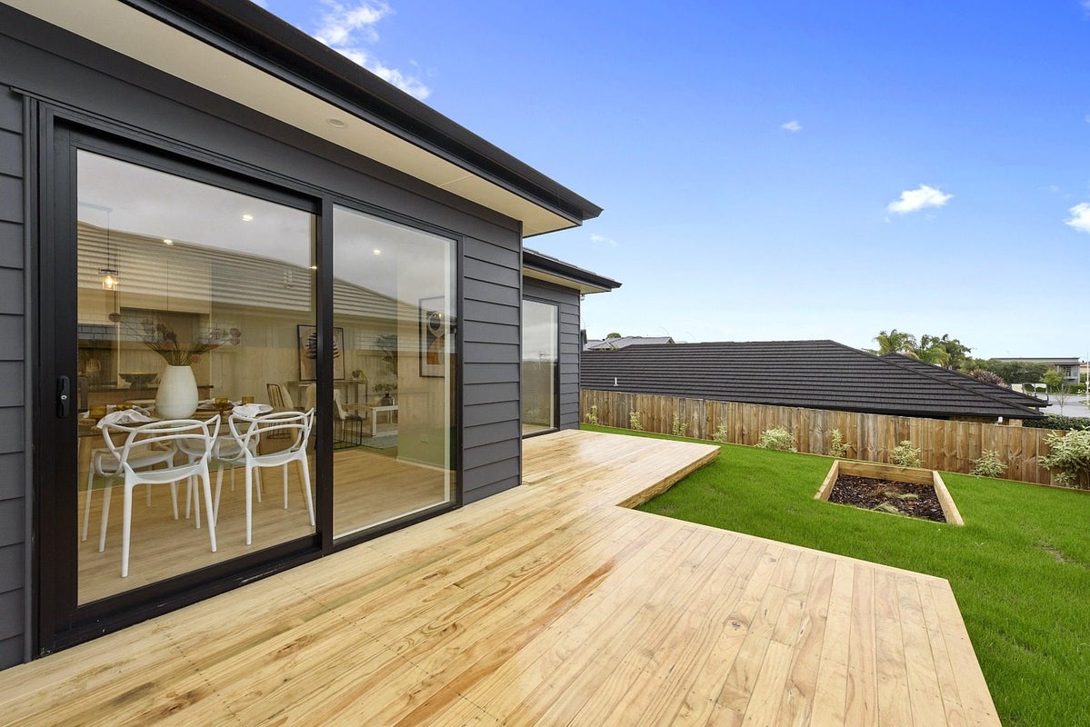 5 Maanihi Drive, Rototuna North, Hamilton - Carousel 2