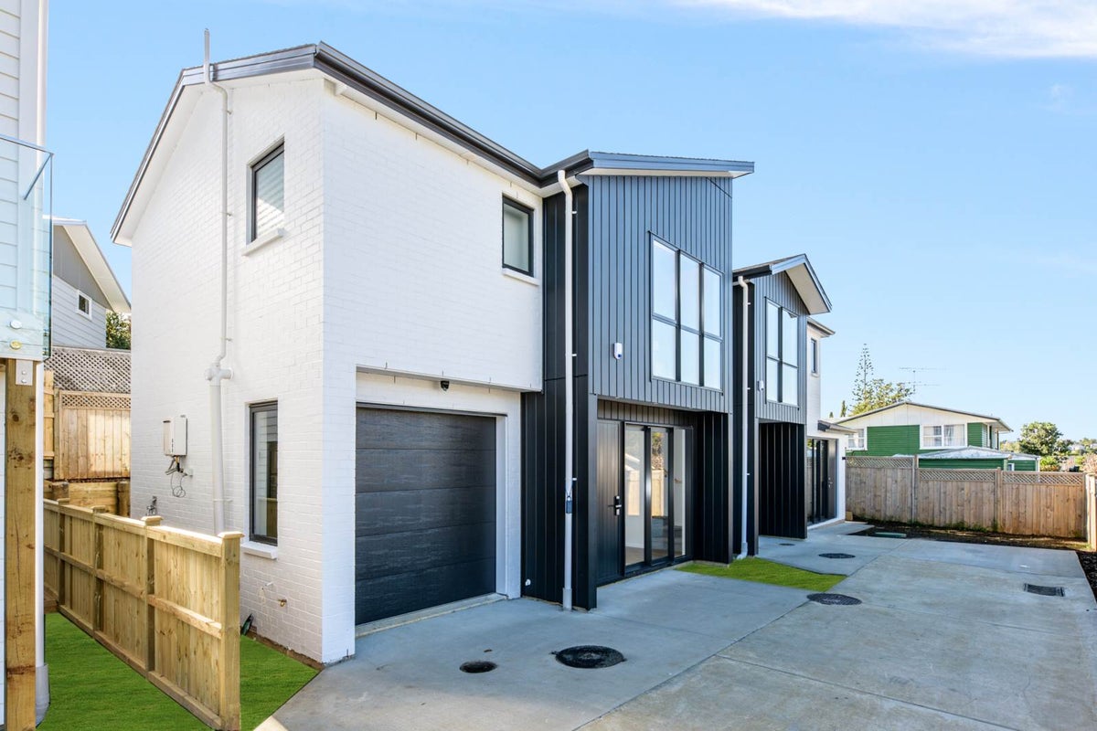 3C Datura Place, Sunnynook, Auckland - Carousel 1