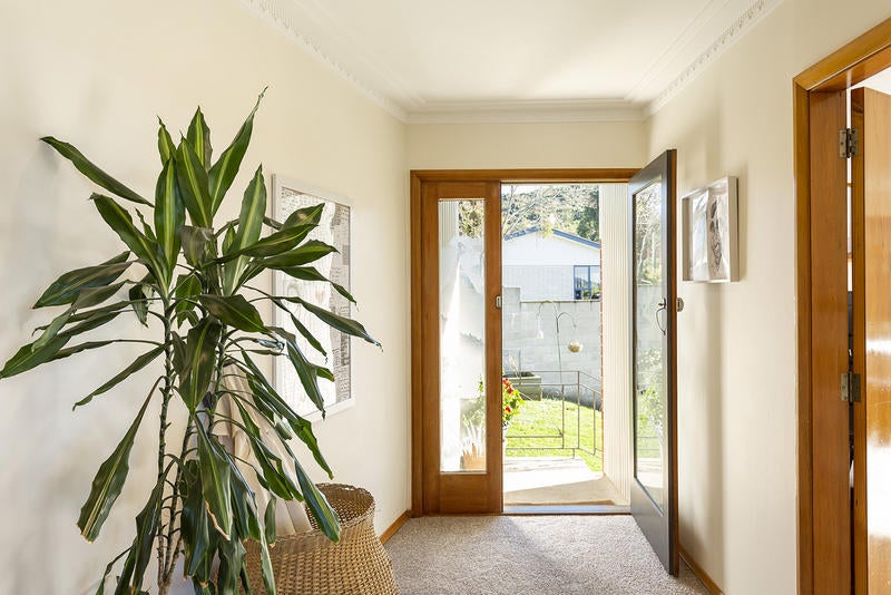 4 Colquhoun Street, Glenross, Dunedin - Carousel 2