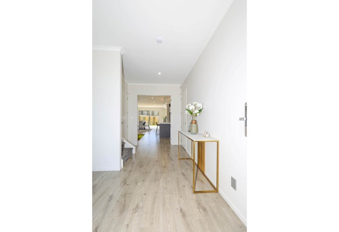 20 Tamure Road, Flat Bush, Auckland - Carousel 2