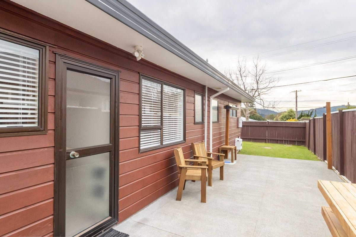 1/9 Korau Grove, Stokes Valley, Lower Hutt - Carousel 16