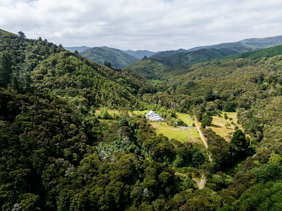 515 Silverstream Valley Road, North Taieri, Mosgiel - Carousel 42