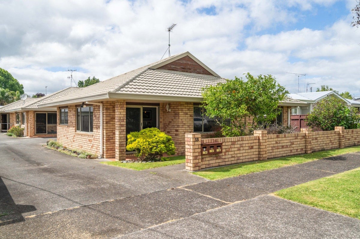 33A Manson Street, Gate Pa, Tauranga - Carousel 1