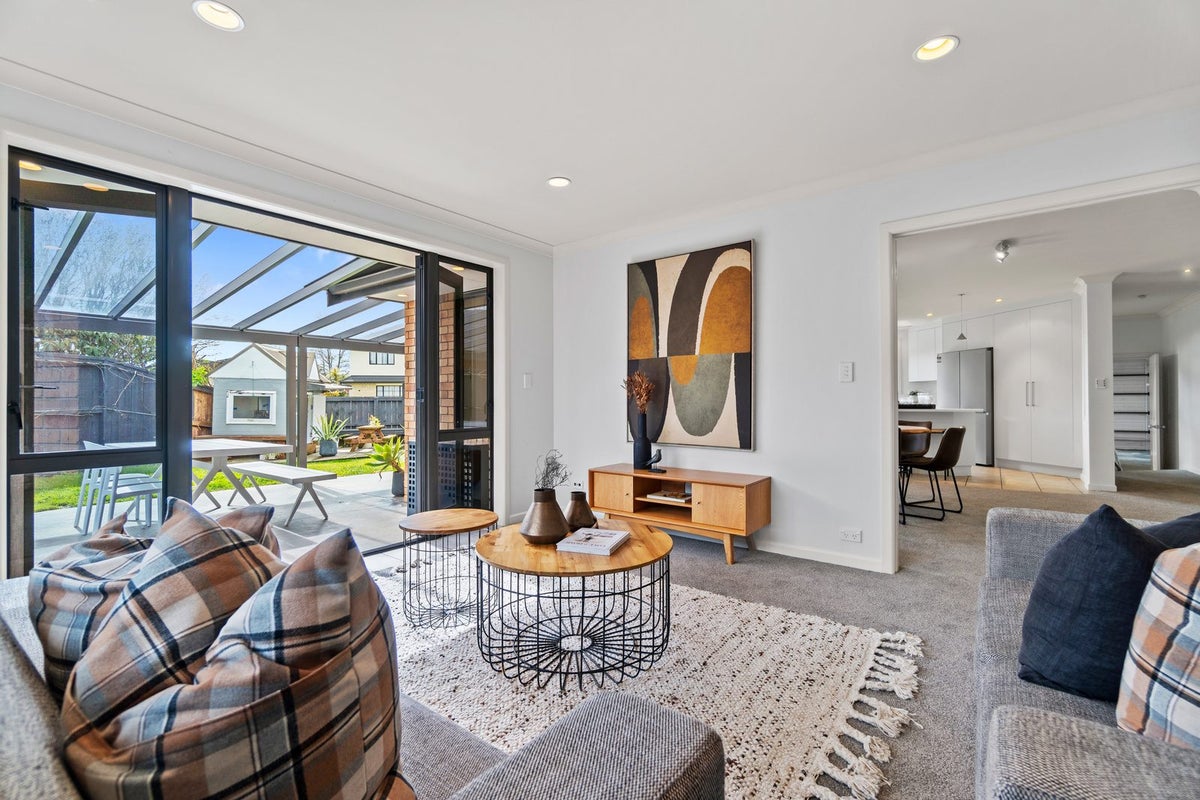 1 Parkwood Place, Huntington, Hamilton - Carousel 1