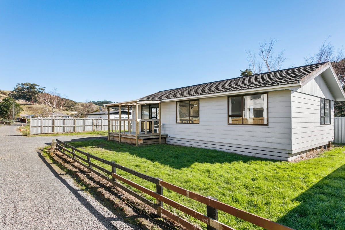 28 Steele Road, Tamarau, Gisborne - Carousel 2