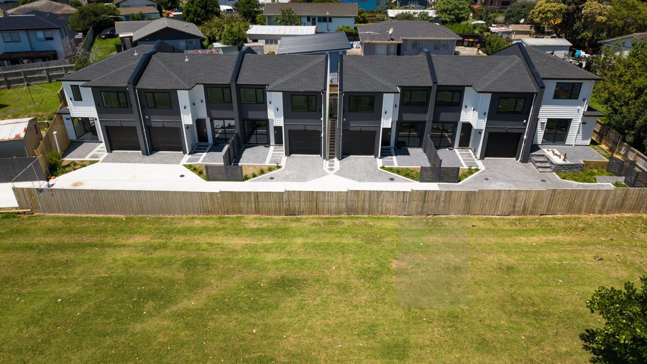 16 Flinders Place, Otara, Auckland - Carousel 2