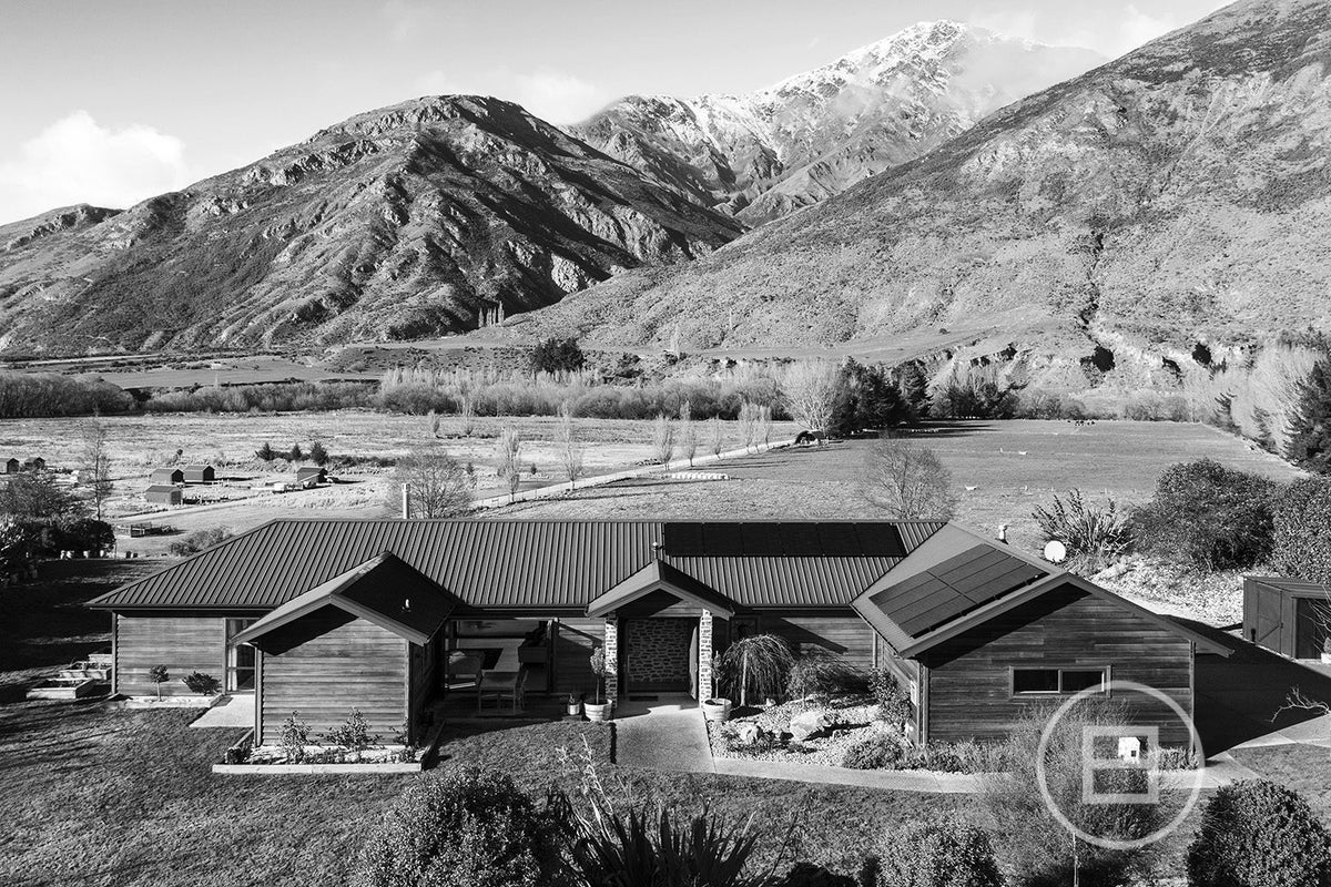 50 Judge and Jury Drive, Lake Hayes, Queenstown - Carousel 1
