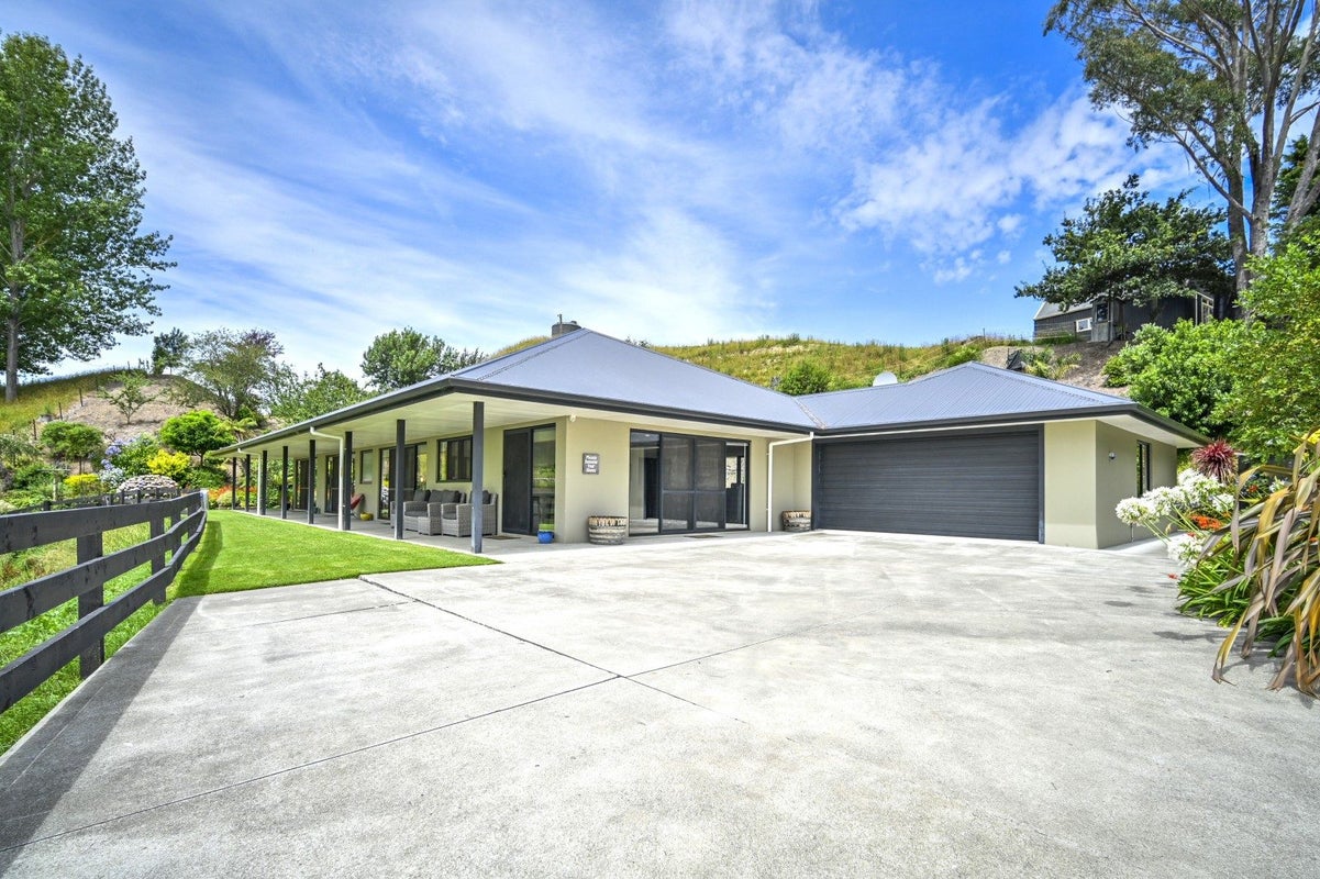 608 Apley Road, Puketapu, Napier - Carousel 1
