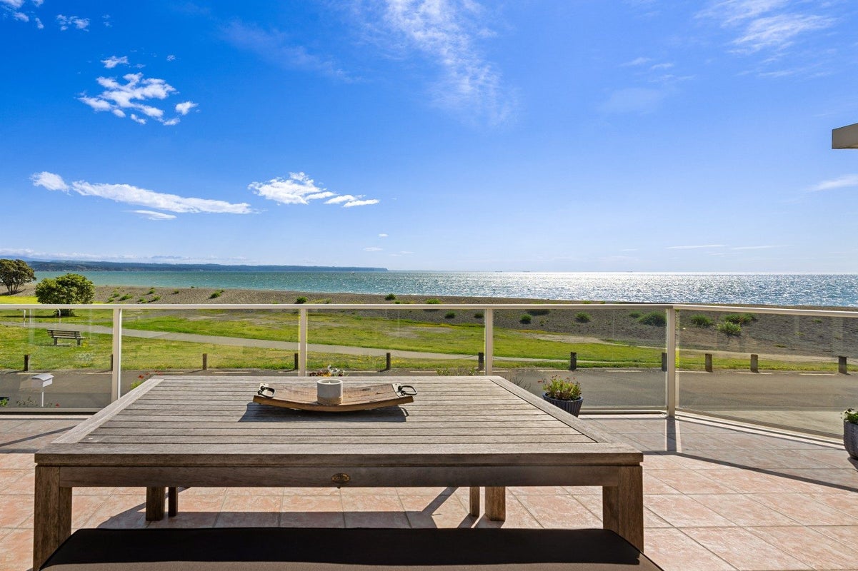 2 North Terrace, Westshore, Napier - Carousel 1