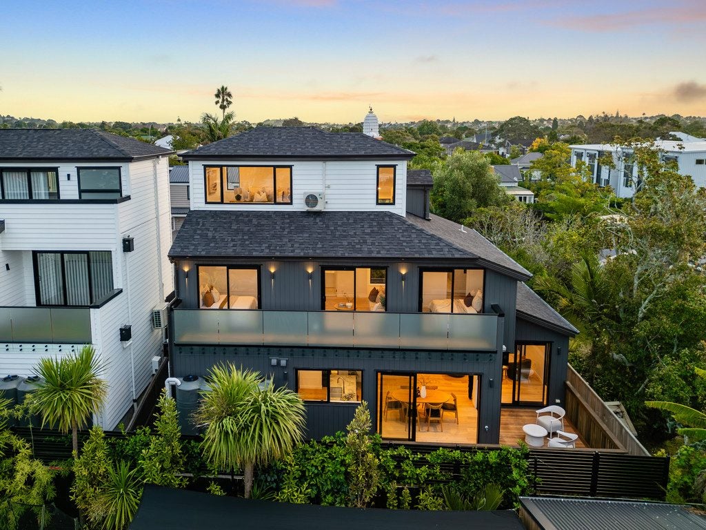 16D Goring Road, Sandringham, Auckland - Carousel 1